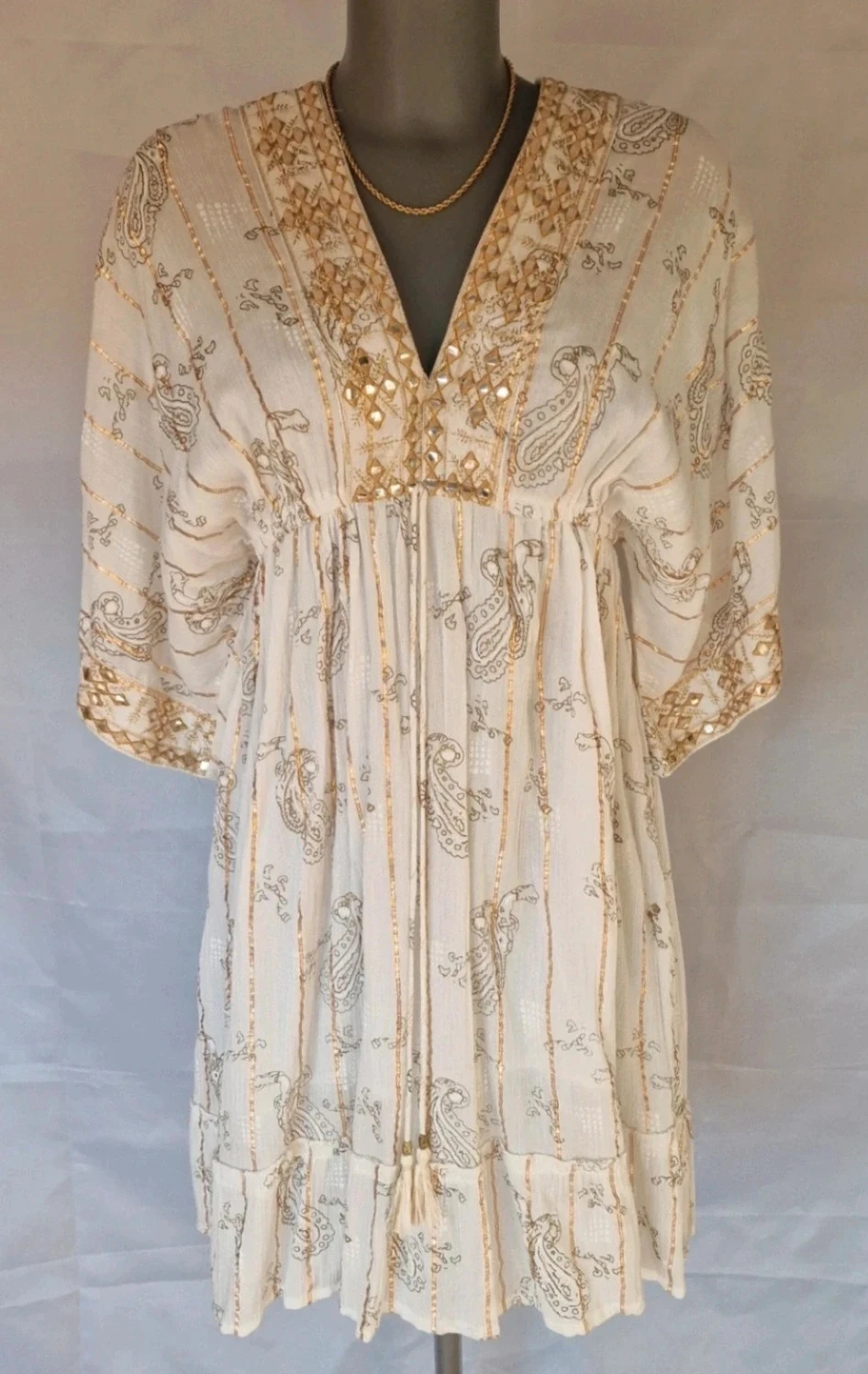 Robe bohème blanche et dorée – détails brodés – taille 36/38 – photo 2